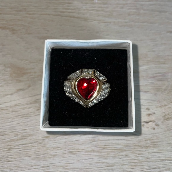 • Gold Plated Heart Ring • - Picture 3 of 14